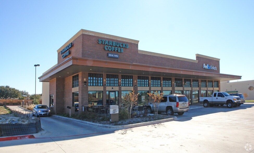 More Photos Of 5731-5737 Hulen St, Fort Worth Unknown For Lease