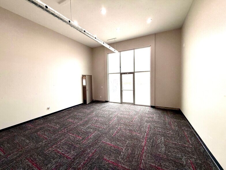 More Photos Of 13633 S 217th St, Gretna Light Distribution For Lease