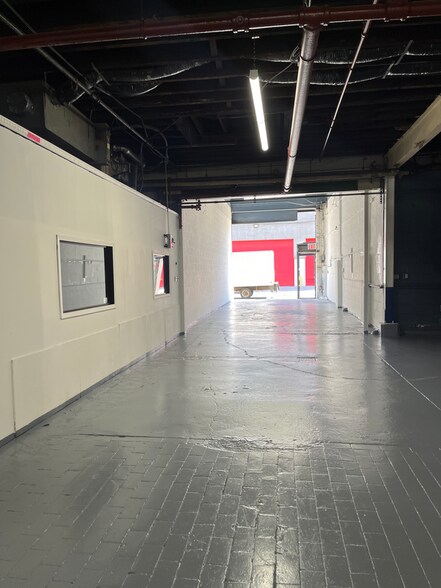 More Photos Of 30-66 Review Ave, Long Island City Warehouse For Lease