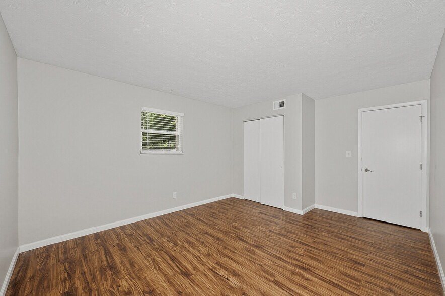 More Photos Of 3935-3939 Wilma Ct, Cincinnati Apartments For Sale
