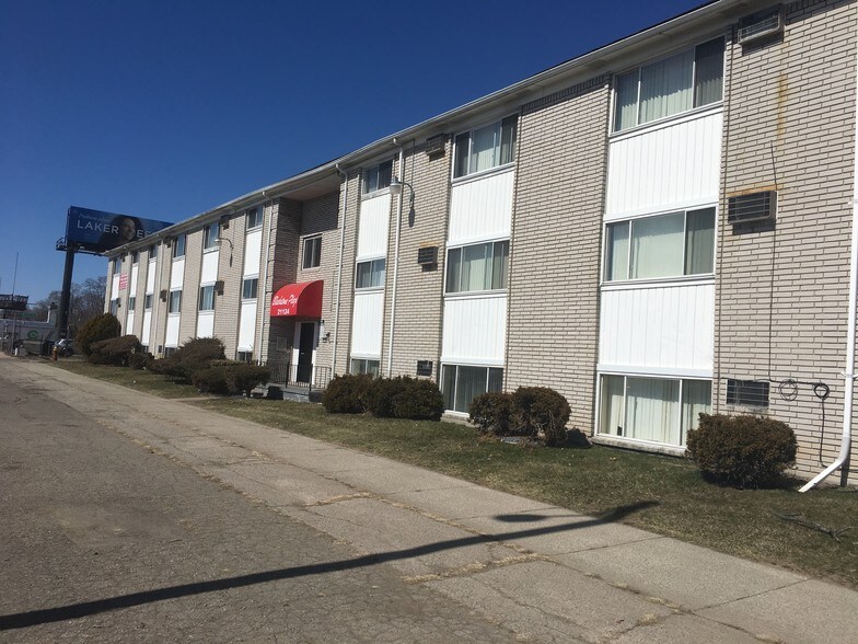 More Photos Of 21124 Schoolcraft, Detroit Apartments For Sale