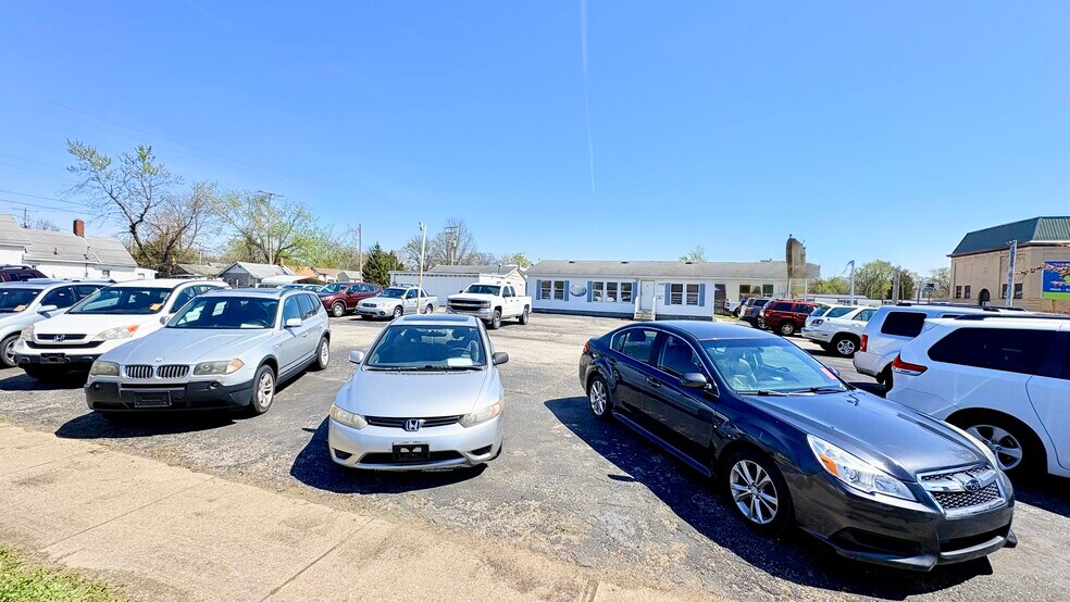 More Photos Of 1310 Poplar st, Terre Haute General Retail For Sale