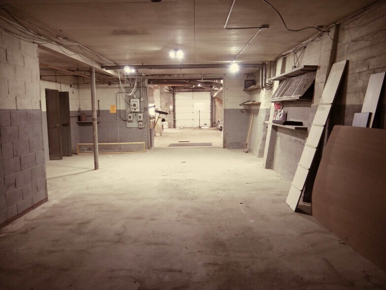 More Photos Of 224 S Main St, Zumbrota General Retail For Lease