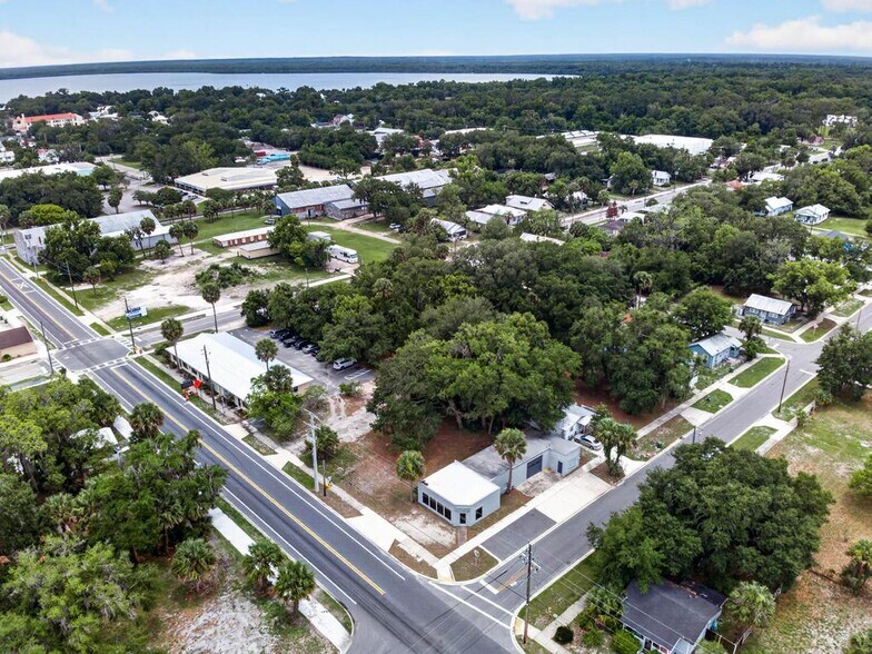 More Photos Of 1321 St Johns Ave, Palatka Service For Sale