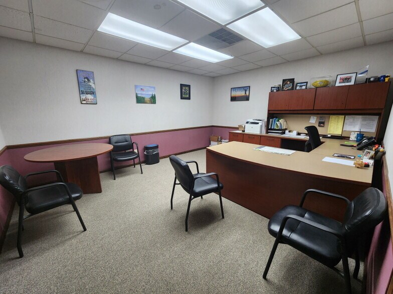 More Photos Of 105-107 S Madison St, Green Bay Office For Lease