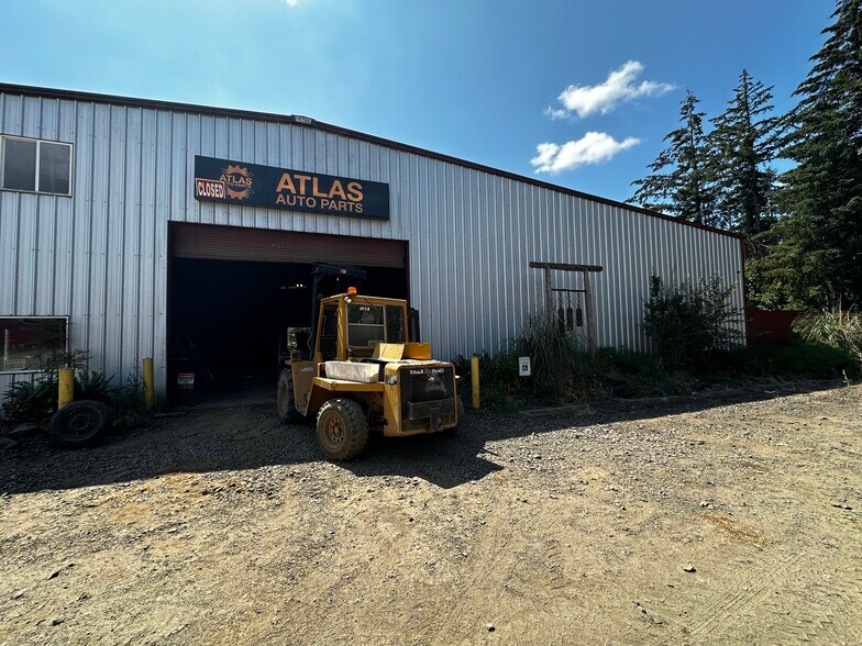 More Photos Of 747 Atlas Rd, Vader Warehouse For Sale
