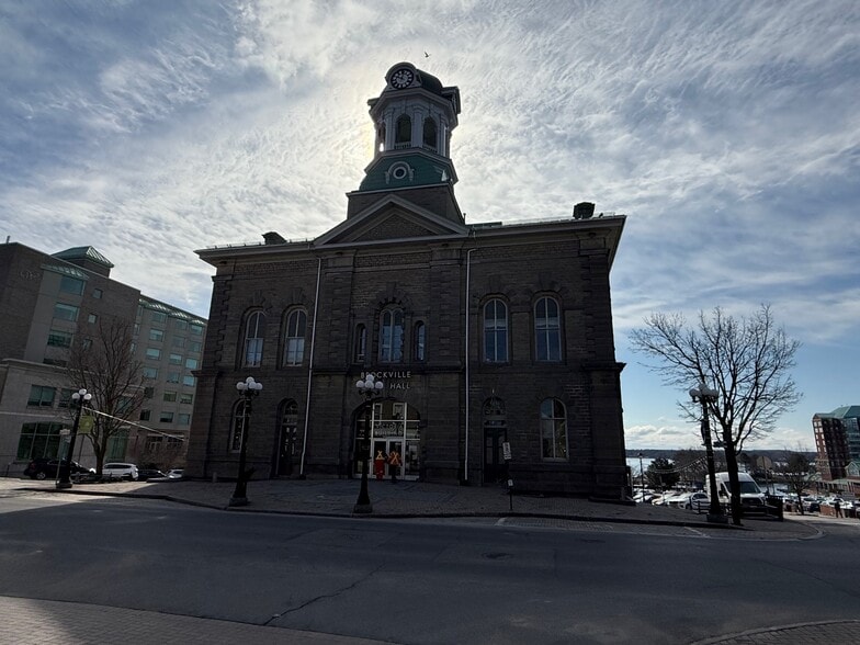 More Photos Of 2 King St W, Brockville Storefront Retail Residential For Sale