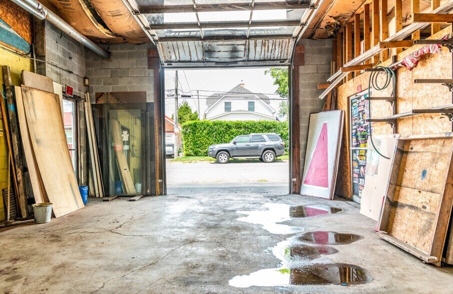 More Photos Of 1486 Abbott Rd, Lackawanna Freestanding For Sale