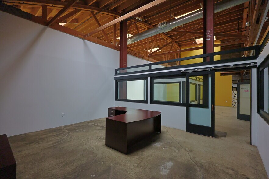 More Photos Of 2014-2022 E 7th St, Los Angeles Office For Lease