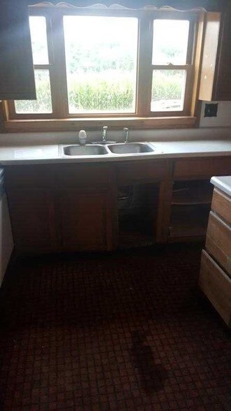 More Photos Of 2010-2012 Clayton Mill Rd, Mill River Specialty For Sale