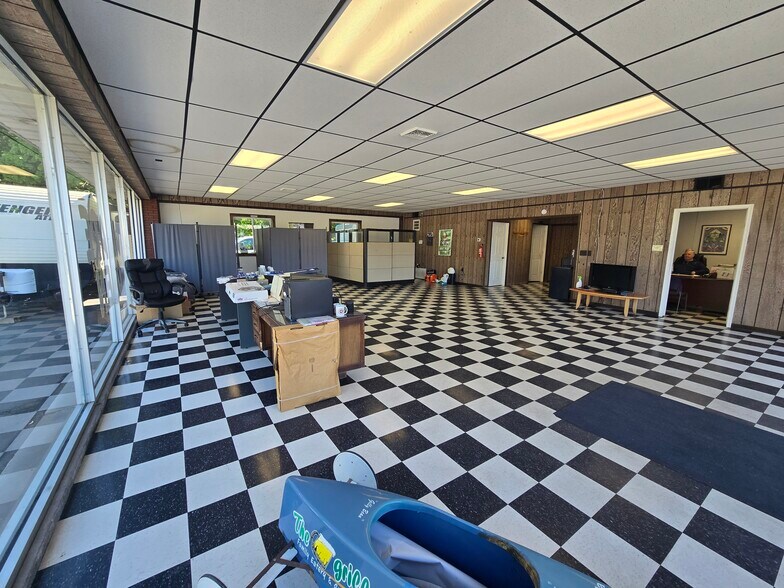 More Photos Of 73-77 Kingston Ave, Port Jervis Auto Dealership For Sale