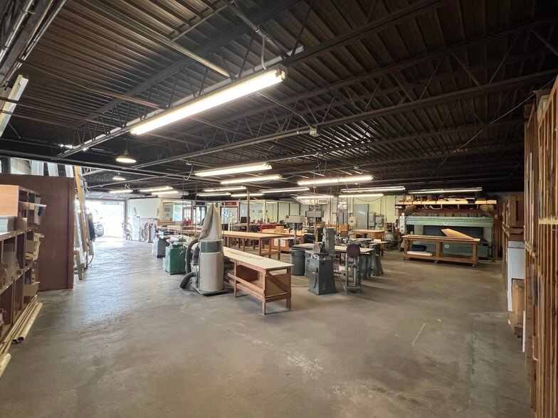 More Photos Of 3205 Tait Ter, Norfolk Manufacturing For Sale