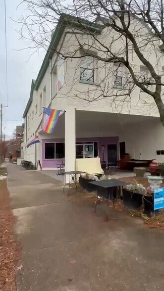 Primary Photo Of 601 Overton St, Newport Storefront Retail Residential For Sale