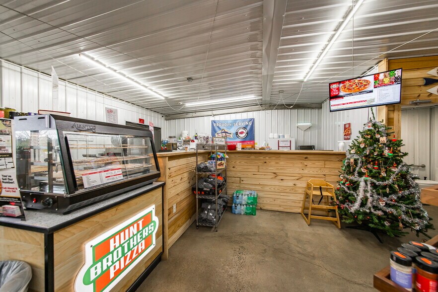 More Photos Of 3953 Highway 95, Cleveland Convenience Store For Sale