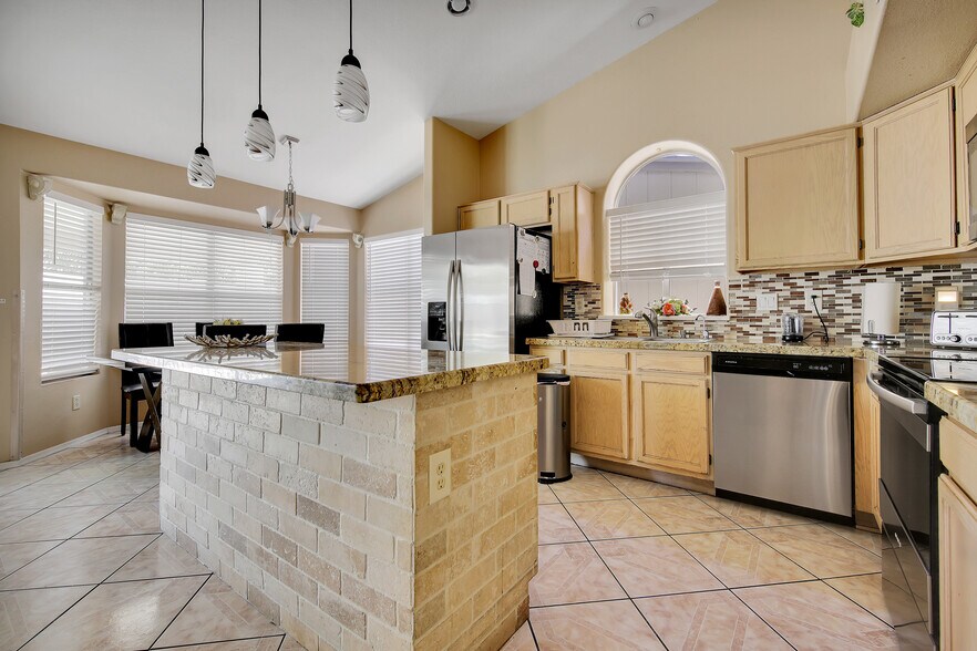 More Photos Of 7861 W Brown St, Peoria Assisted Living For Lease