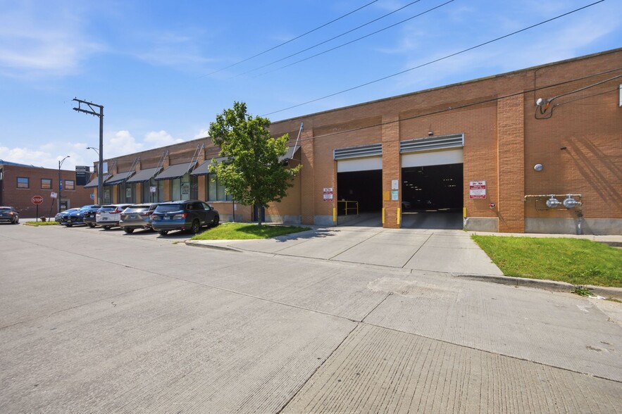 More Photos Of 1731-1749 N Elston Ave, Chicago General Retail For Lease