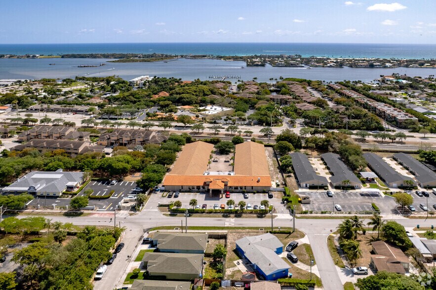 More Photos Of 1708 NE 4th St, Boynton Beach Assisted Living For Sale