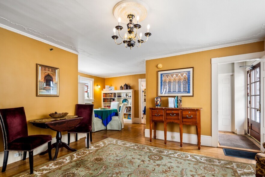 More Photos Of 82 Elm St, Camden Hospitality For Sale