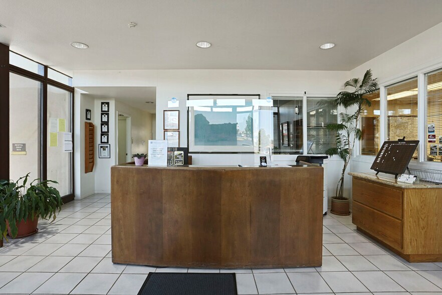 More Photos Of 200 W Harding Way, Stockton Office For Lease