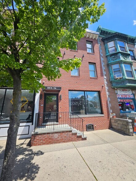 More Photos Of 509 N 7th St, Allentown Storefront Retail Residential For Lease