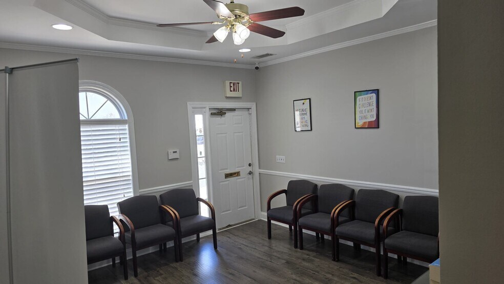 More Photos Of 106 Colony Park Dr, Cumming Office Residential For Lease