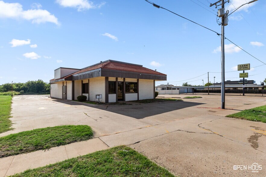 More Photos Of 3900 Sheppard Access Rd, Wichita Falls Freestanding For Sale