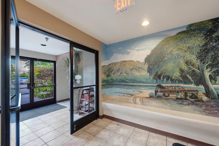 More Photos Of 8032 4th St NW, Albuquerque Restaurant For Sale
