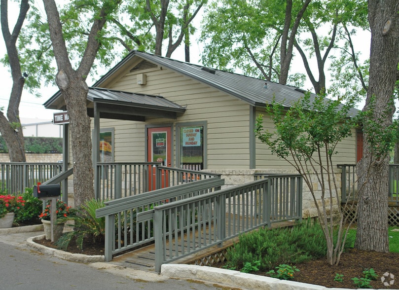 More Photos Of 9414-9416 Anderson Mill Rd, Austin Unknown For Lease