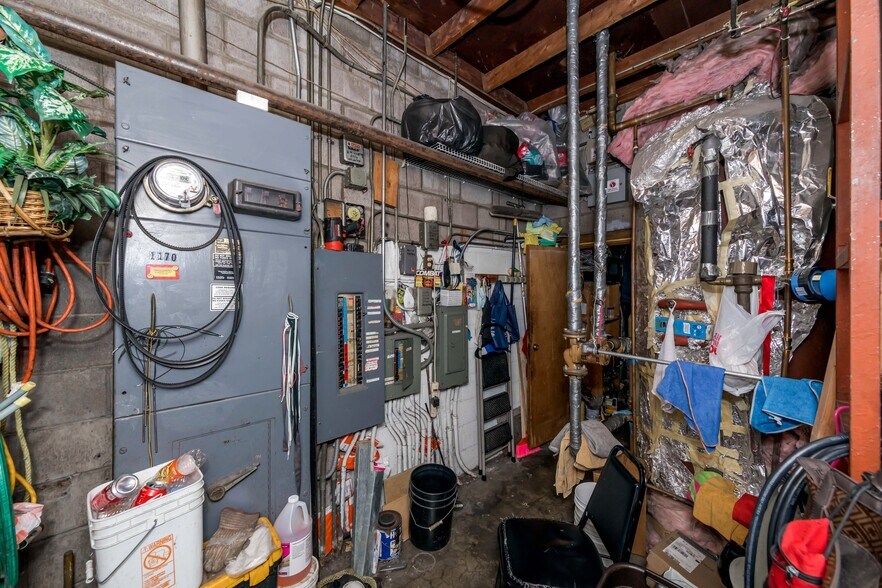 More Photos Of 1170 Wilmington Blvd, Wilmington Freestanding For Sale