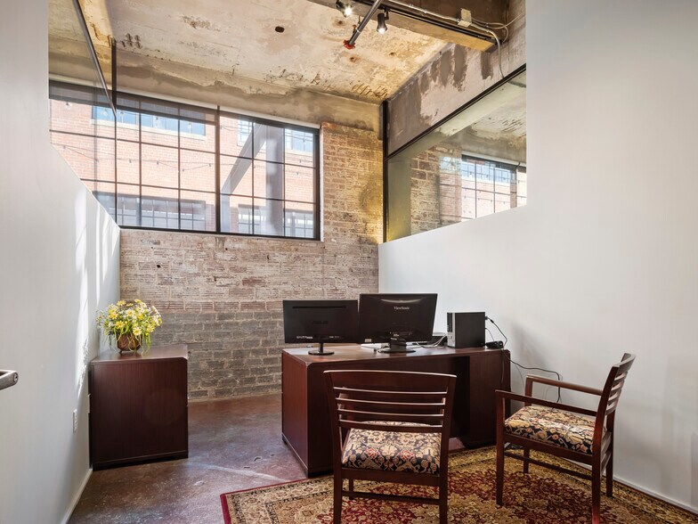 More Photos Of 201 NW 10th St, Oklahoma City Storefront Retail Office For Lease