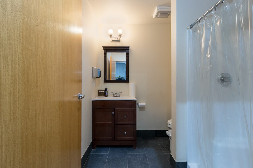 More Photos Of 618 Industrial Ct, Walla Walla Warehouse For Sale