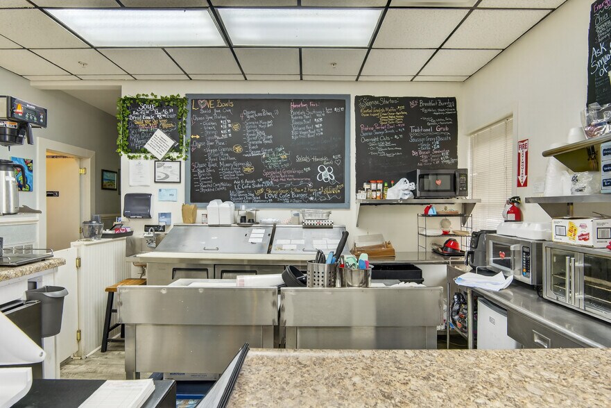 More Photos Of 104-110 S Hill Ave, South Hill Office Residential For Sale