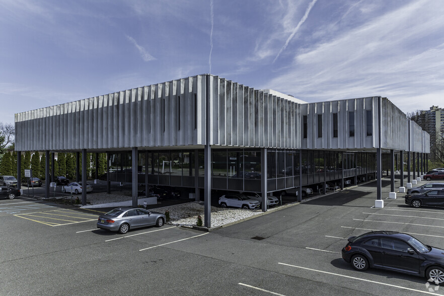 Primary Photo Of 1373 Broad St, Clifton Office For Lease