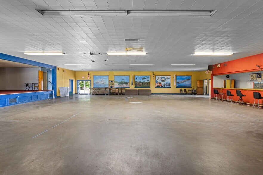 More Photos Of 419 N Raleigh Ave, Sheffield Specialty For Sale