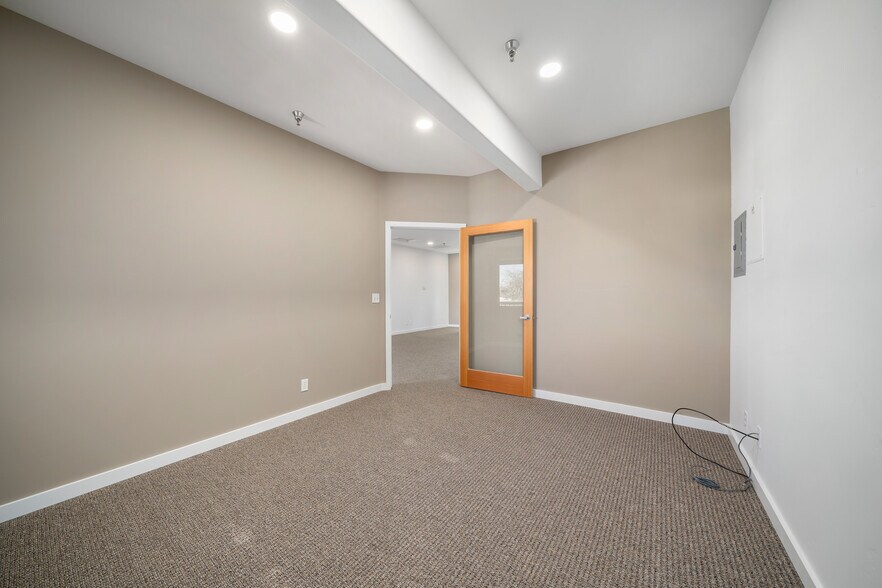 More Photos Of 1400 Railroad St, Paso Robles Office For Lease