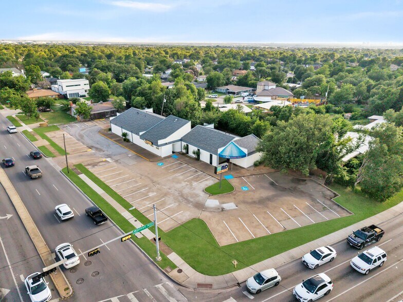 More Photos Of 9991 Marsh Ln, Dallas Medical For Sale