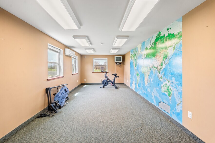 More Photos Of 4647 Reservoir Rd, Geneseo Flex For Sale