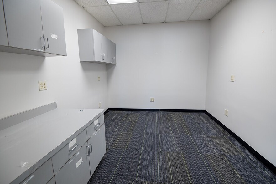 More Photos Of 300 W Main St, Lake Butler Storefront Retail Office For Sale