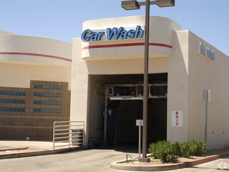 More Photos Of 5002 E Chandler Blvd, Phoenix Service Station For Lease