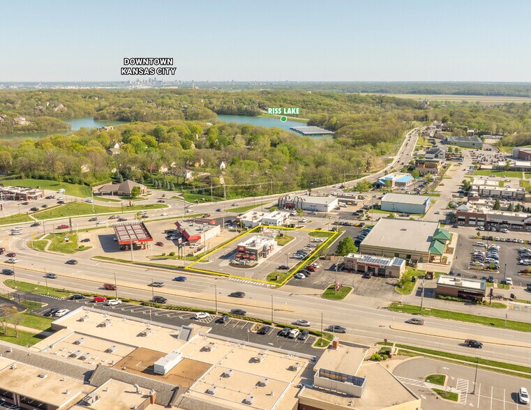 More Photos Of 8803 MO-45, Parkville Fast Food For Sale