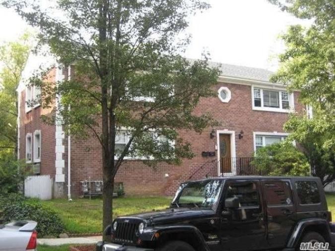 Primary Photo Of 2 Hill Park Ave, Great Neck Apartments For Sale