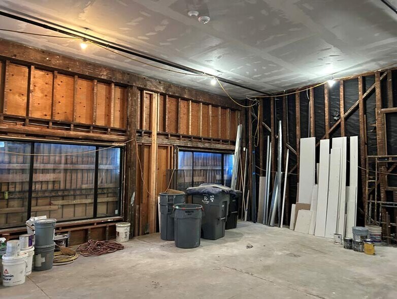 More Photos Of 2401 16th St, San Francisco Storefront Retail Office For Sale