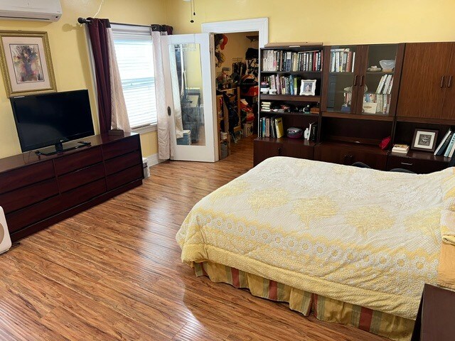 More Photos Of 220 N Oxford Ave, Los Angeles Office Residential For Sale