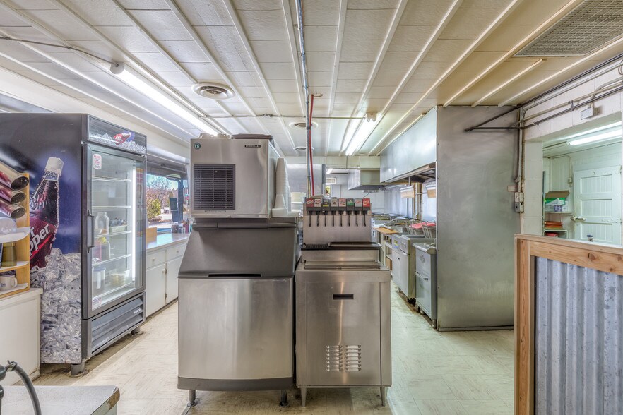 More Photos Of 29301 Hwy 82 Hwy, Park Hill Restaurant For Sale