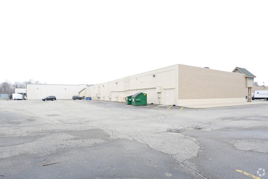 More Photos Of 2600-2680 Pointe Tremble Rd, Algonac Unknown For Lease