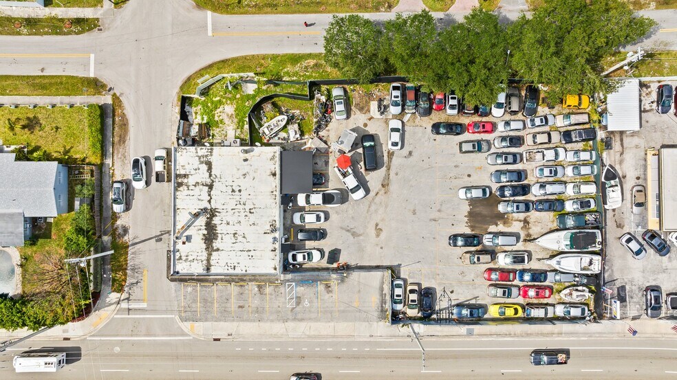 More Photos Of 2461-2471 Pembroke Rd, Hollywood Unknown For Lease