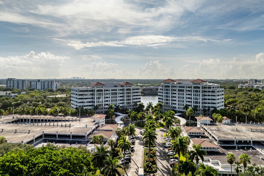 More Photos Of 1000 S Pine Island Rd, Plantation Unknown For Lease