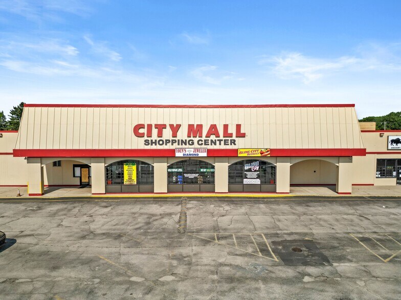 More Photos Of 5340-5364 Broadway, Merrillville Storefront For Sale
