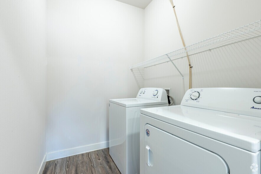 More Photos Of 2515 Gaston Rd, Cottage Grove Apartments For Lease