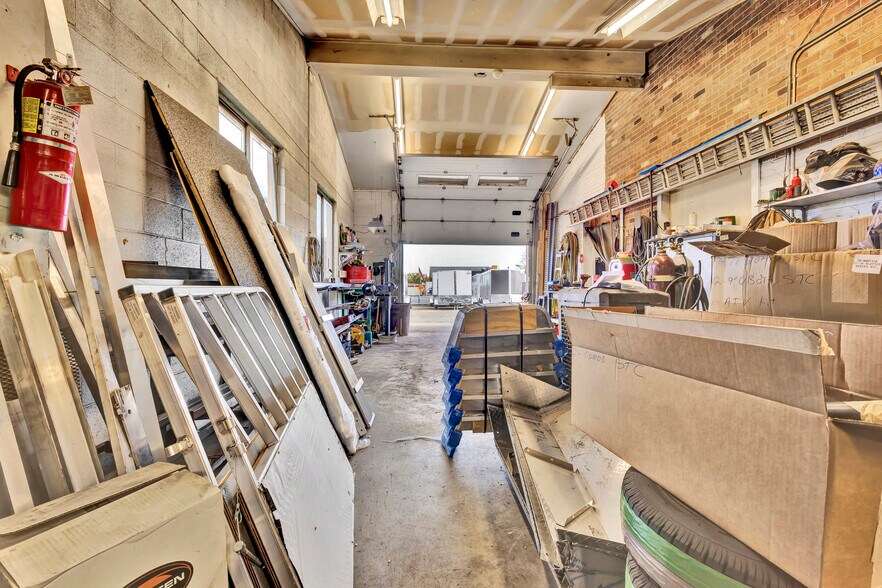 More Photos Of 4415 Ward Rd, Wheat Ridge Auto Repair For Lease